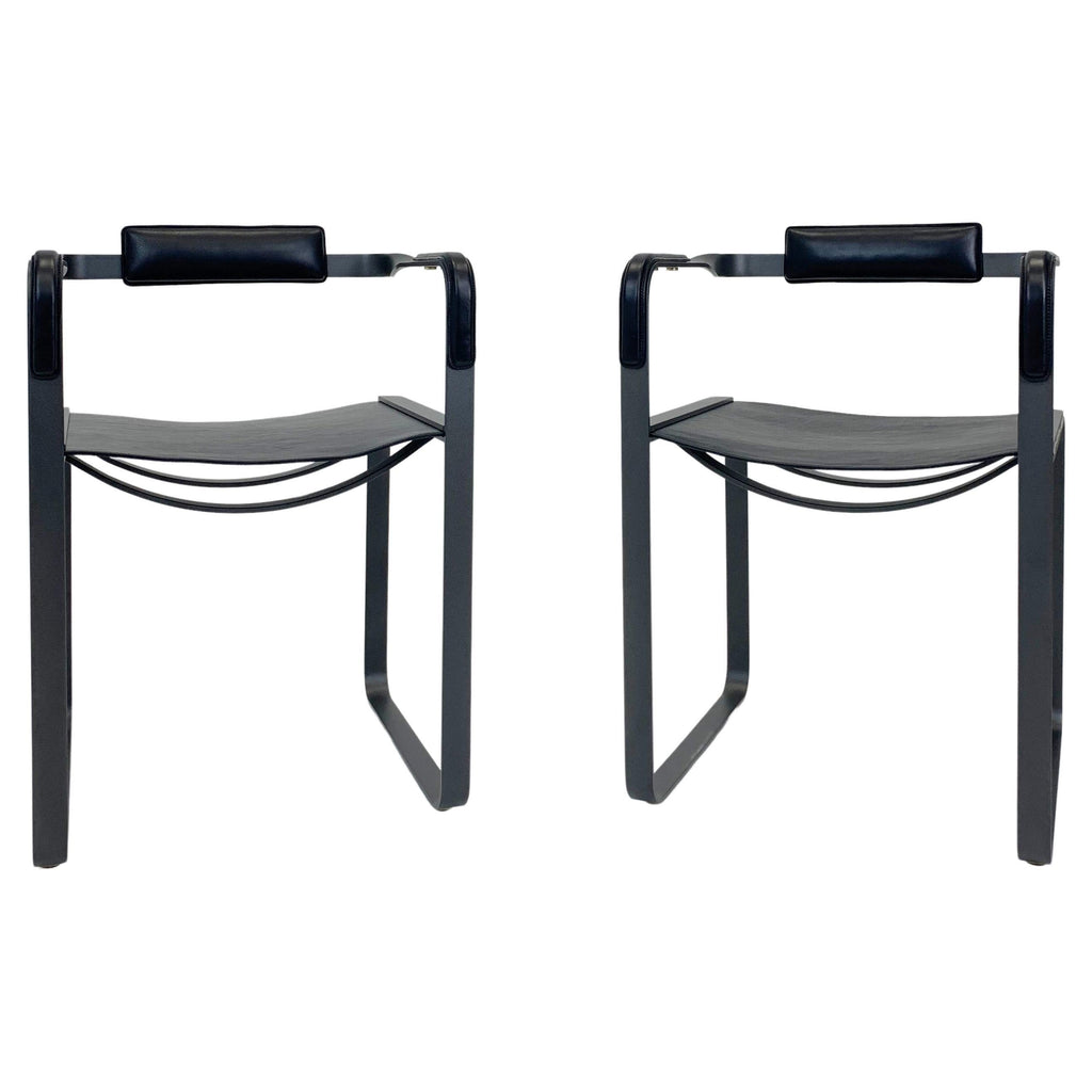 https://a.1stdibscdn.com/set-of-2-armchair-nuit-noire-steel-black-leather-contemporary-style-auction-for-sale/f_40561/f_302799921662381867121/f_30279992_1662381867867_bg_processed.jpg