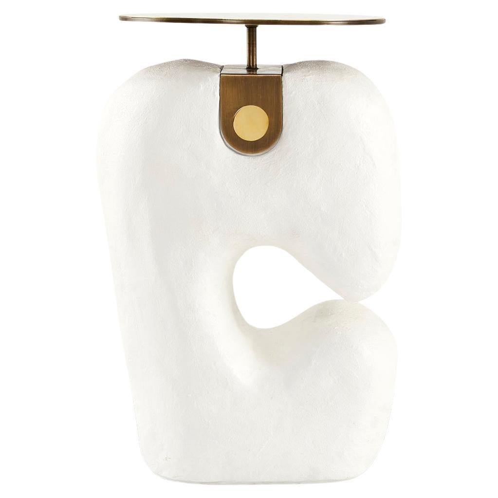 https://a.1stdibscdn.com/modern-white-yosemite-plaster-hand-finished-yoruba-side-table-with-brass-top-m-for-sale/f_38931/f_308837921666010855909/f_30883792_1666010856195_bg_processed.jpg