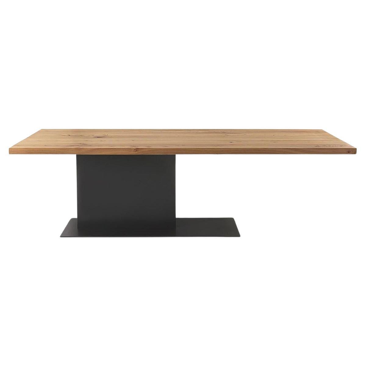 https://a.1stdibscdn.com/stage-iron-dining-table-for-sale/f_14282/f_309476221666335306837/f_30947622_1666335307063_bg_processed.jpg