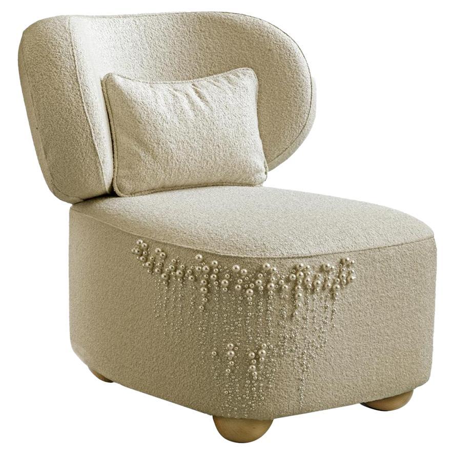 https://a.1stdibscdn.com/daphne-oyster-armchair-for-sale/f_17062/f_314944721669642686153/f_31494472_1669642686449_bg_processed.jpg