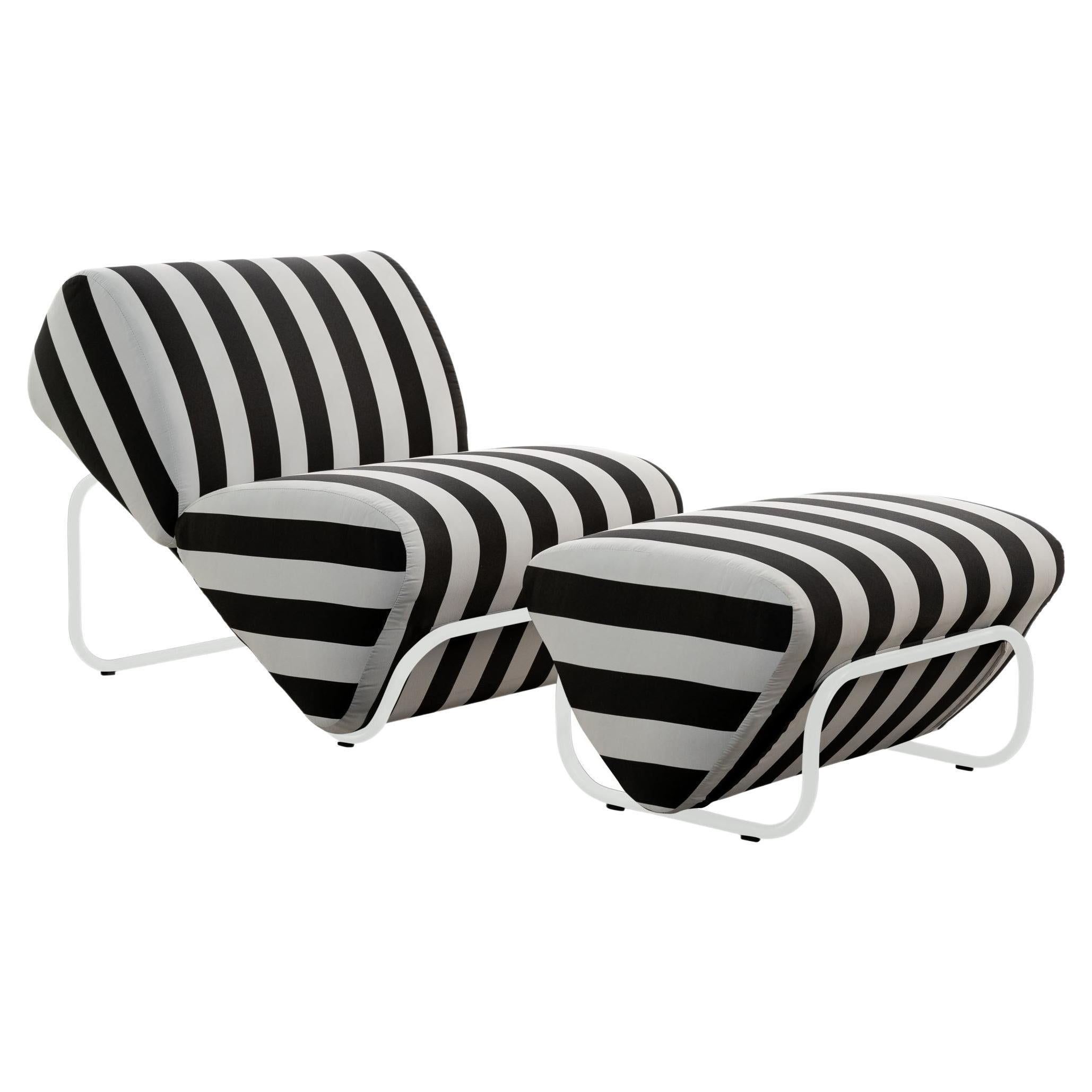 https://a.1stdibscdn.com/outdoor-trend-module-lounge-and-footstool-designed-in-1970-for-sale/f_66742/f_320389321672811553481/f_32038932_1672811554025_bg_processed.jpg