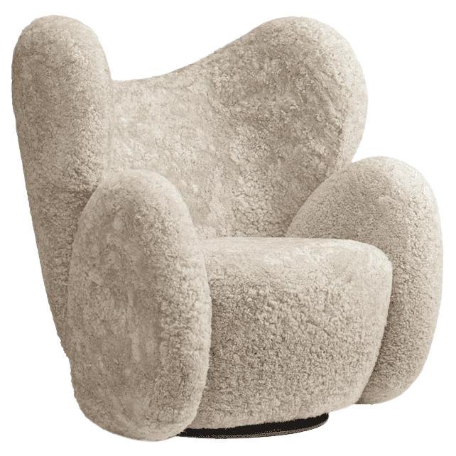 https://a.1stdibscdn.com/big-big-chair-armchair-in-sheepskin-moonlight-by-norr11-for-sale/f_31233/f_323860921674558006872/f_32386092_1674558007096_bg_processed.jpg