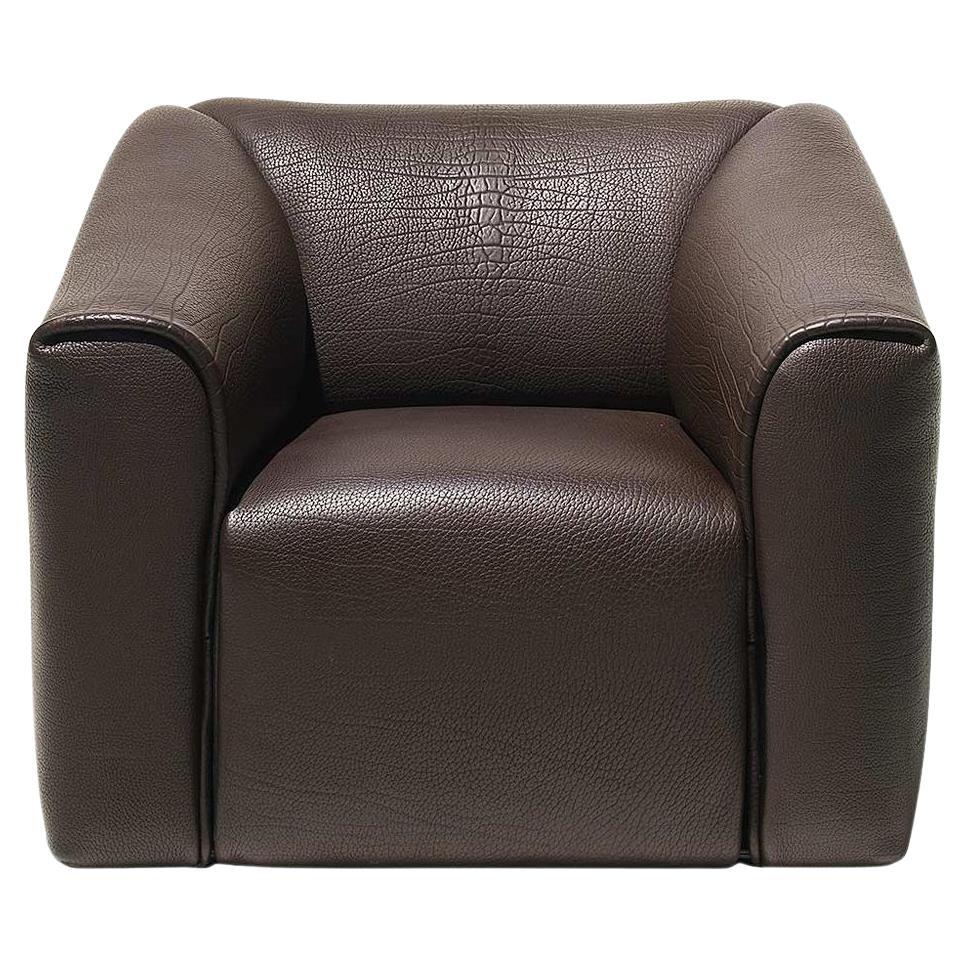 https://a.1stdibscdn.com/de-sede-ds-47-armchair-in-brown-leather-upholstery-by-antonella-scarpitta-for-sale/22569652/f_324041121674629518632/f_32404112_1674629518954_bg_processed.jpg