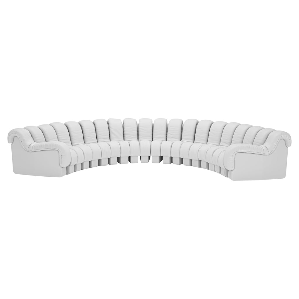 https://a.1stdibscdn.com/de-sede-ds-600-non-stop-shaped-modular-sofa-in-adjustable-elements-for-sale/22569652/f_324062921674640982861/f_32406292_1674640983601_bg_processed.jpg