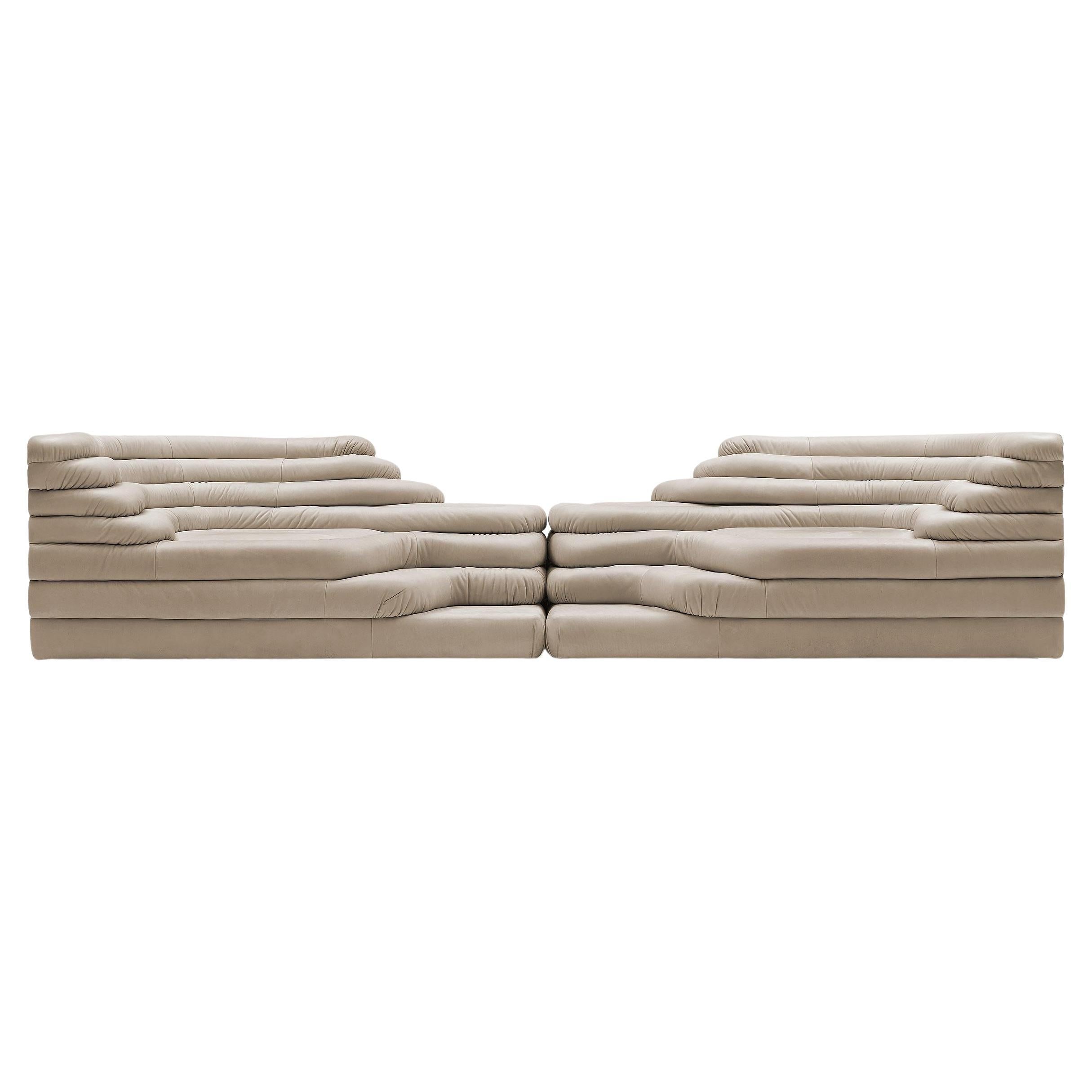 https://a.1stdibscdn.com/de-sede-ds-1025-09-terrazza-sofa-in-perla-upholstery-by-ubald-klug-for-sale/22569652/f_324455621674811220819/f_32445562_1674811221383_bg_processed.jpg