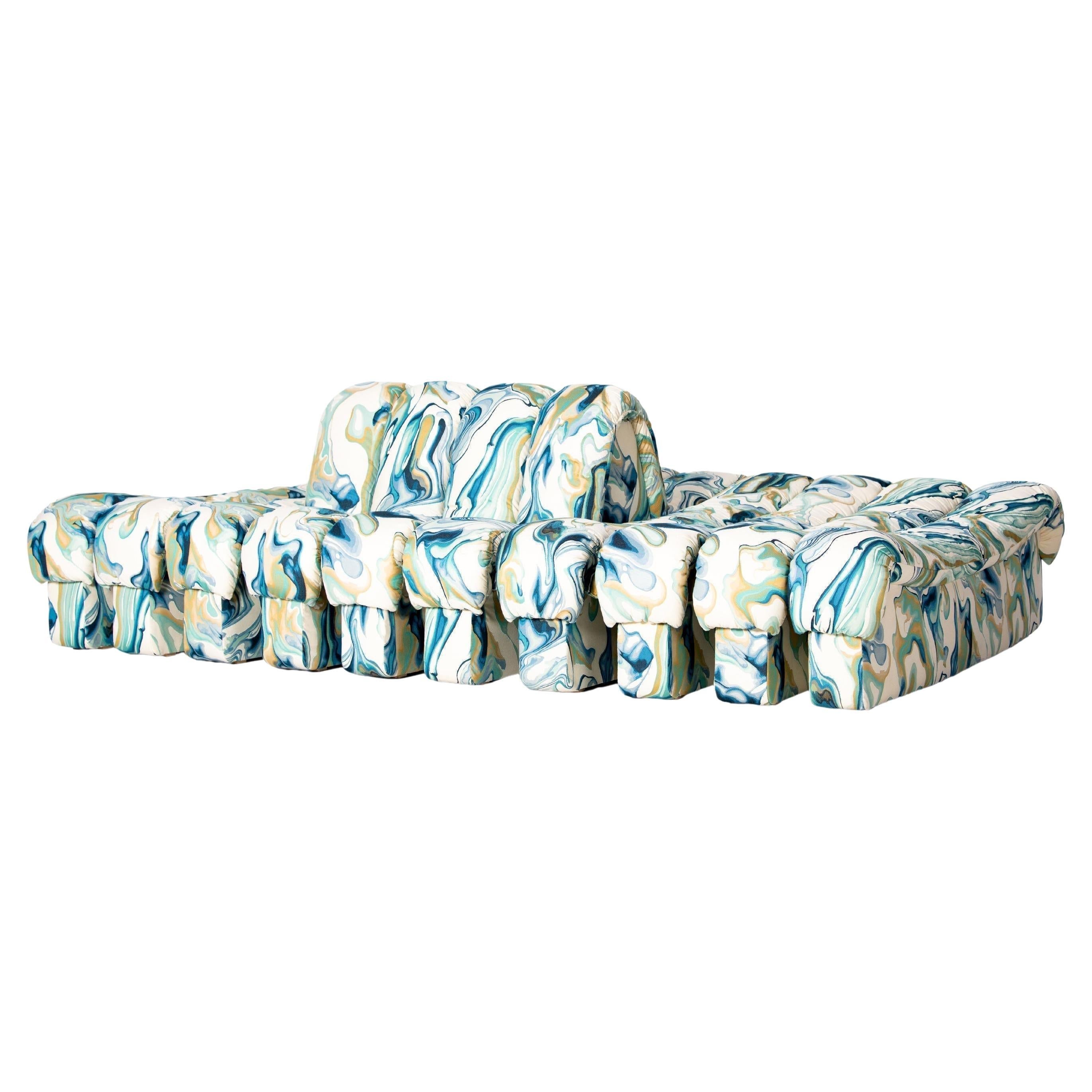 https://a.1stdibscdn.com/de-sede-ds-602-modular-sofa-in-fabric-seat-and-back-upholstery-for-sale/22569652/f_324501621674822242948/f_32450162_1674822243715_bg_processed.jpg