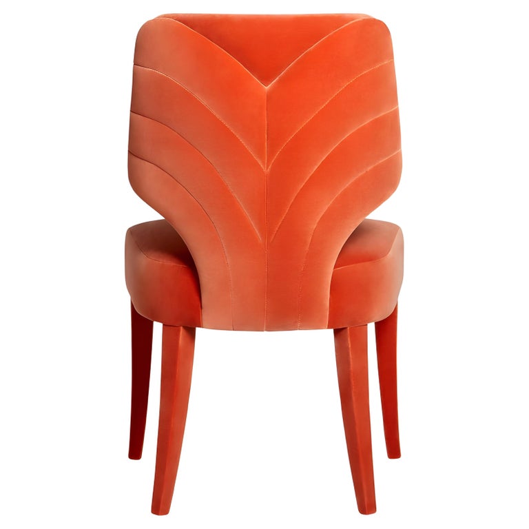 https://a.1stdibscdn.com/contemporary-dining-chair-with-seaming-details-on-the-back-for-sale/f_27693/f_328925221772177941787/f_32892522_1772177942846_bg_processed.jpg?width=768