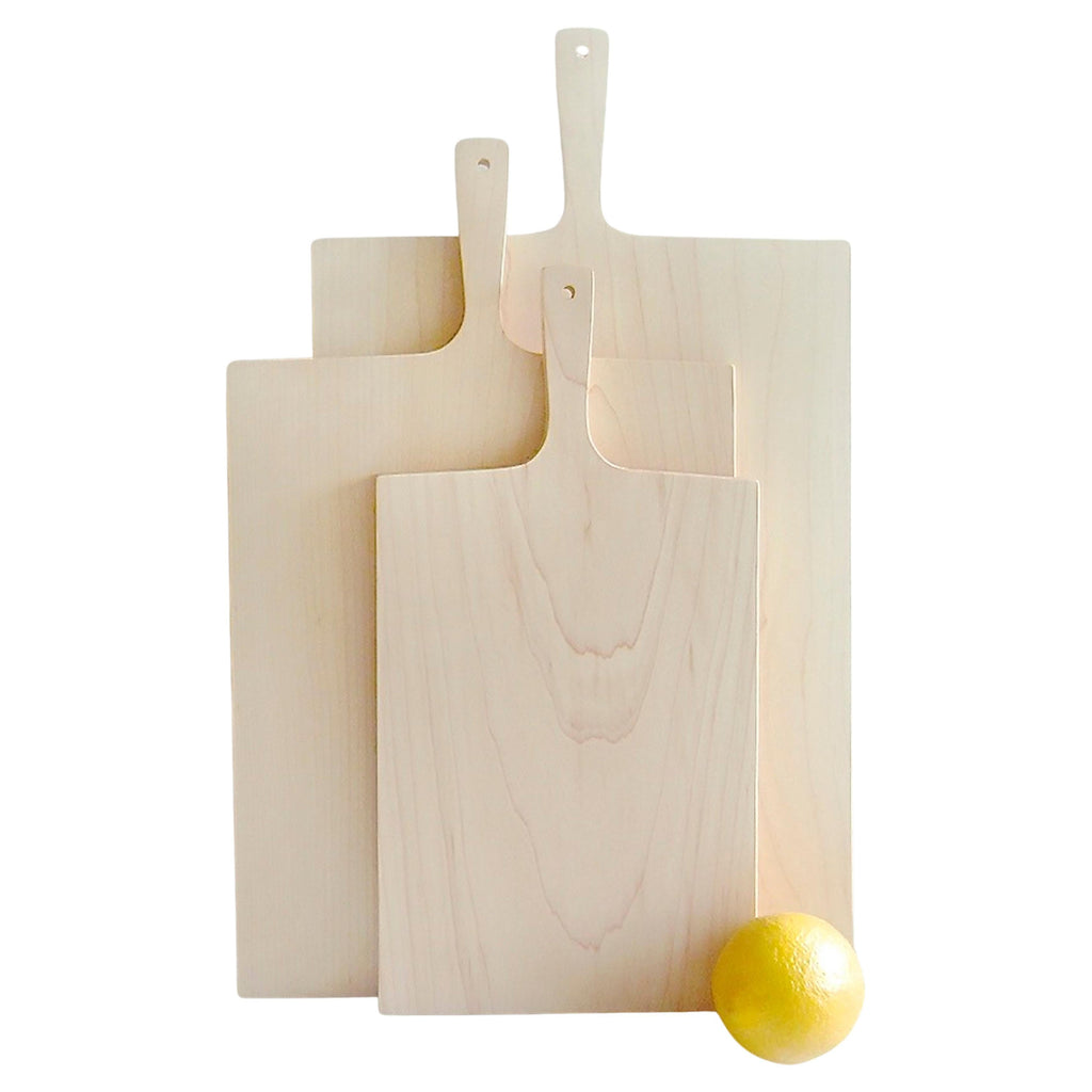 https://a.1stdibscdn.com/large-maple-cutting-board-from-the-deborah-ehrlich-collection-for-sale/f_30763/f_337359621692202788235/f_33735962_1692202789481_bg_processed.jpg