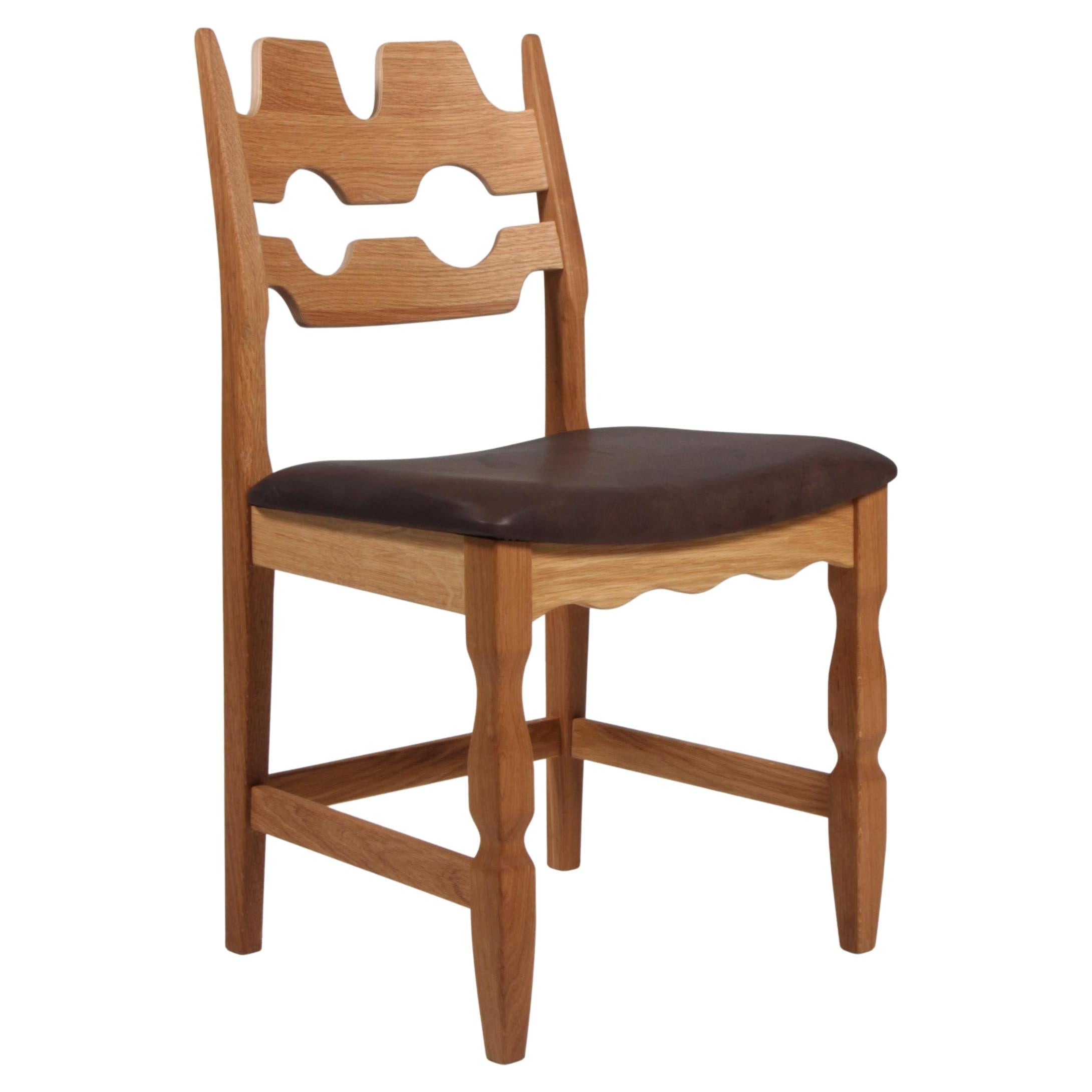 https://a.1stdibscdn.com/dining-chairs-by-henning-kjaernulf-model-razoblade-denmark-oak-for-sale/f_42391/f_338323021681632058682/f_33832302_1681632059281_bg_processed.jpg