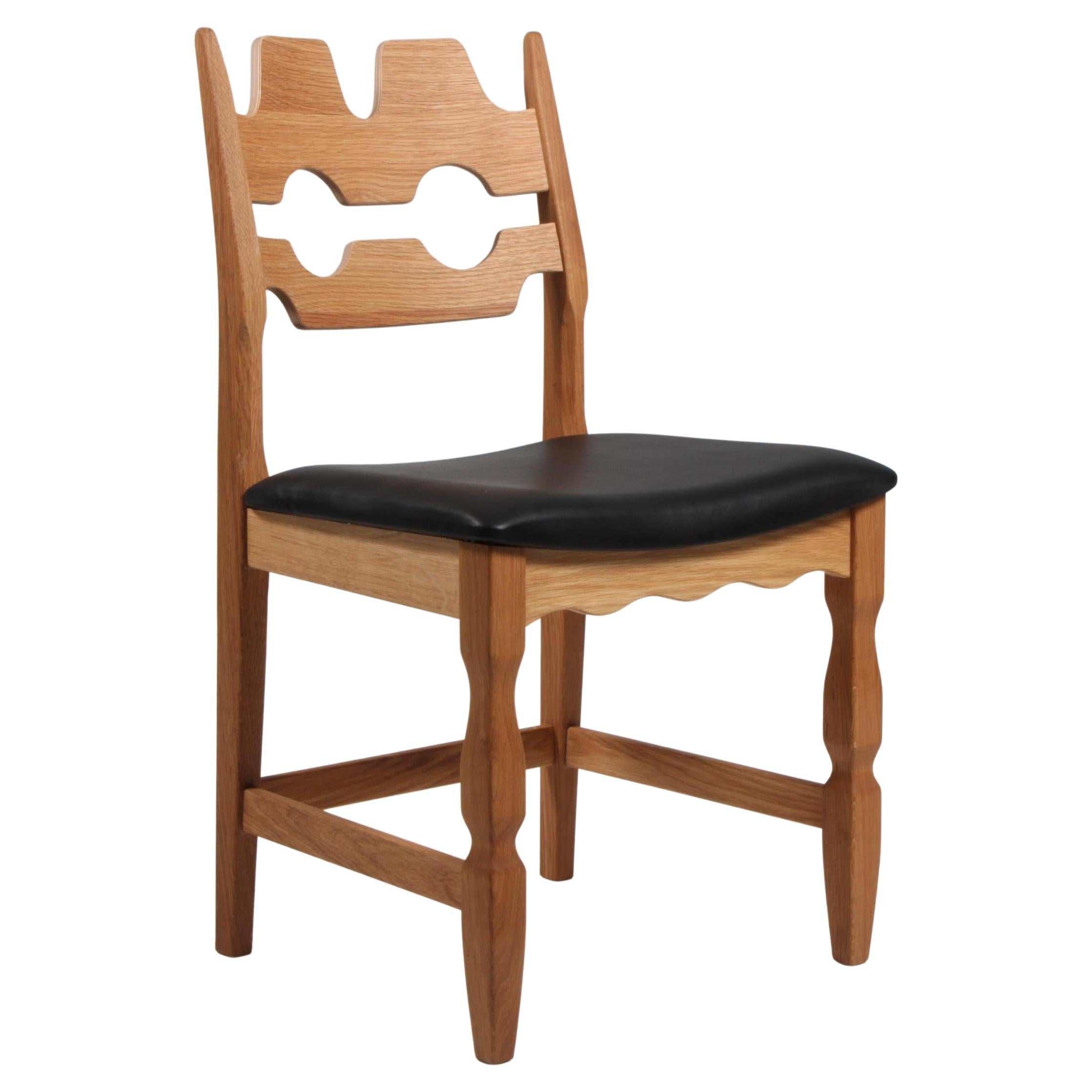 https://a.1stdibscdn.com/dining-chairs-by-henning-kjaernulf-model-razoblade-denmark-oak-for-sale/f_42391/f_338324121681632261922/f_33832412_1681632262517_bg_processed.jpg