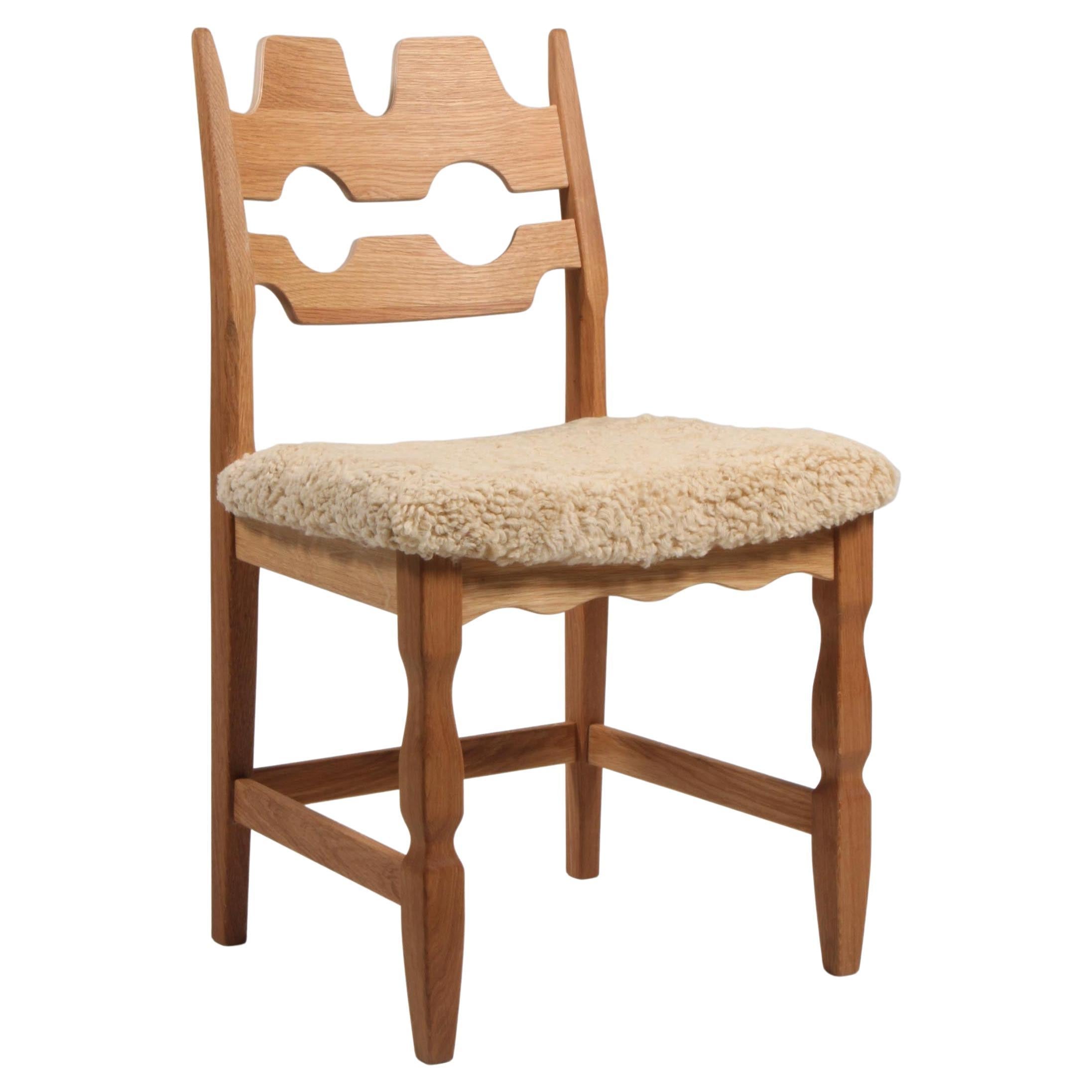 https://a.1stdibscdn.com/dining-chairs-by-henning-kjaernulf-model-razoblade-denmark-oak-for-sale/f_42391/f_338324821681632506971/f_33832482_1681632507640_bg_processed.jpg