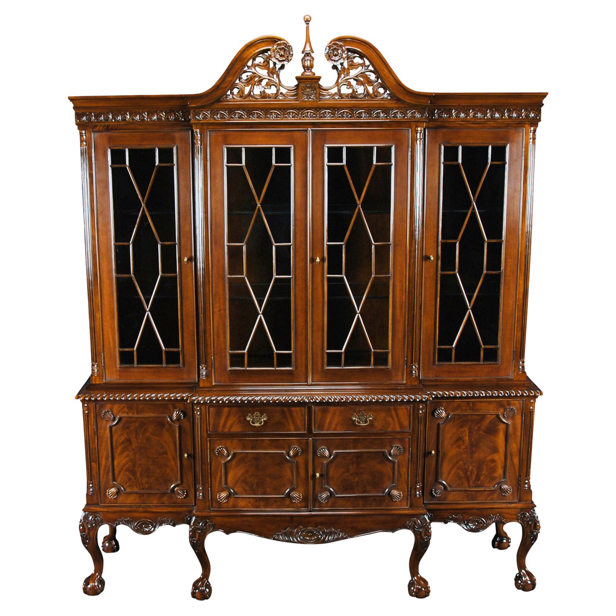 https://a.1stdibscdn.com/chippendale-mahogany-breakfront-for-sale/f_85472/f_344149721703011966176/f_34414972_1703011967070_bg_processed.jpg
