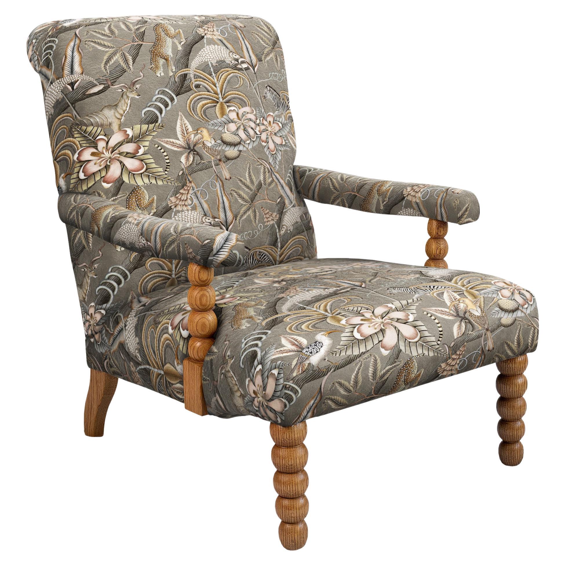 https://a.1stdibscdn.com/occasional-chair-kudu-pod-chair-pangolin-park-silver-velvet-sealed-oak-for-sale/f_67102/f_344213021687382813765/f_34421302_1687382814562_bg_processed.jpg