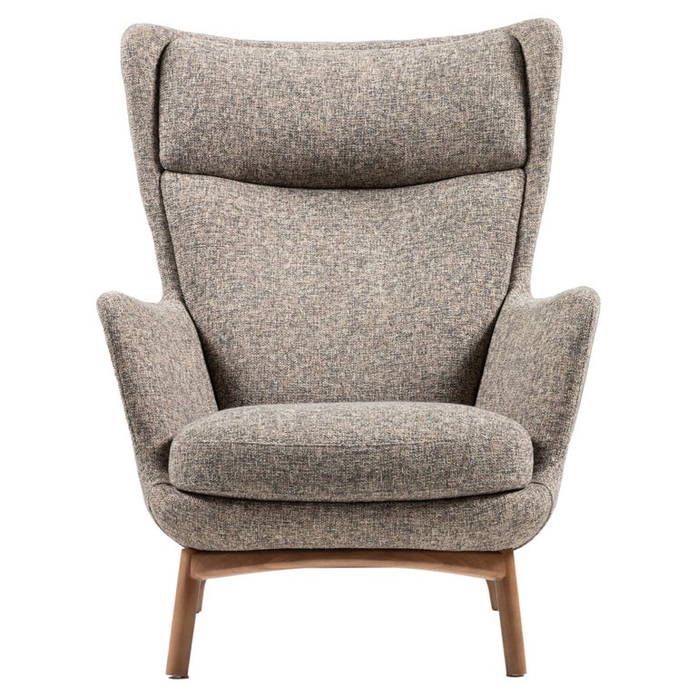 https://a.1stdibscdn.com/sublime-armchairs-contemporary-style-in-solid-wood-textiles-upholstery-for-sale-picture-8/f_35593/f_344598921685046672487/f_34459432_1685044636886_bg_processed.jpg?width=768