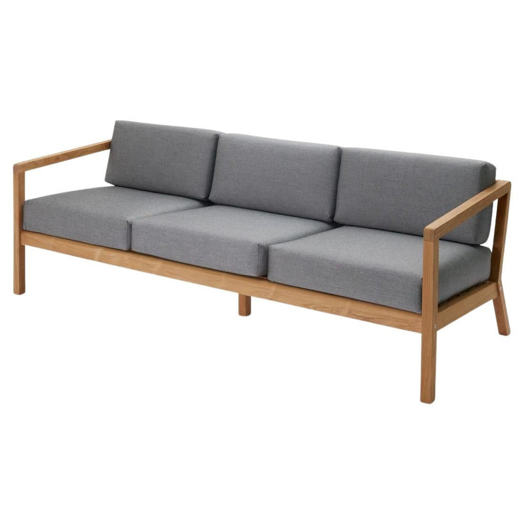 https://a.1stdibscdn.com/outdoor-virkelyst-3-seater-sofa-in-teak-and-yellow-striped-fabric-for-skagerak-for-sale-picture-12/f_14472/f_346228421686009003312/f_34622792_1686008466290_bg_processed.jpg