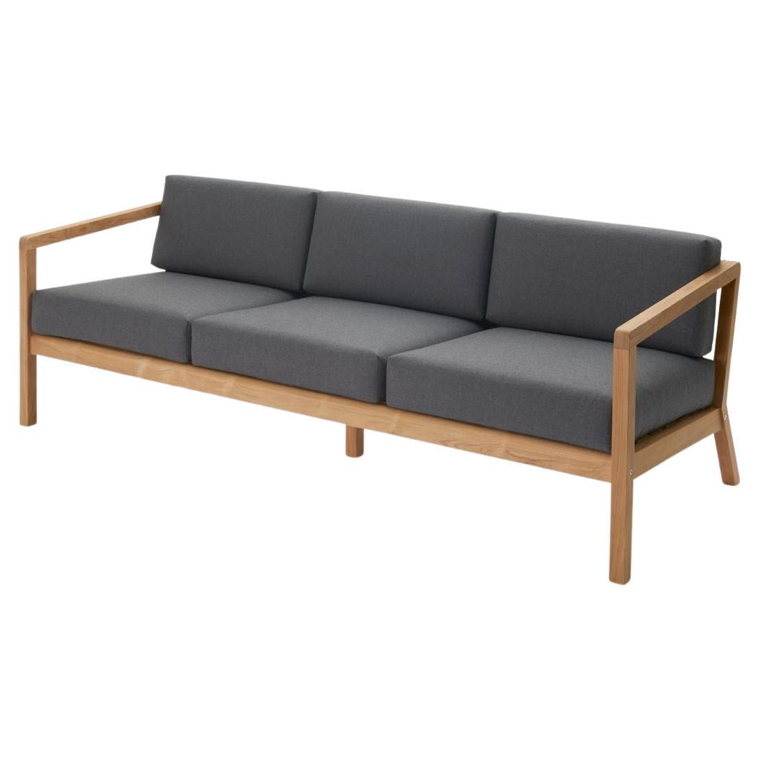 https://a.1stdibscdn.com/outdoor-virkelyst-3-seater-sofa-in-teak-and-yellow-striped-fabric-for-skagerak-for-sale-picture-13/f_14472/f_346228421686008995257/f_34622812_1686008850139_bg_processed.jpg