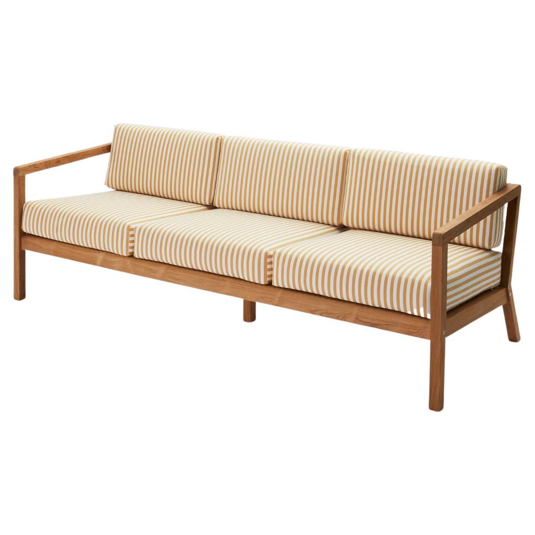 https://a.1stdibscdn.com/outdoor-virkelyst-3-seater-sofa-in-teak-and-yellow-striped-fabric-for-skagerak-for-sale/f_14472/f_346228421686009073076/f_34622842_1686009073371_bg_processed.jpg
