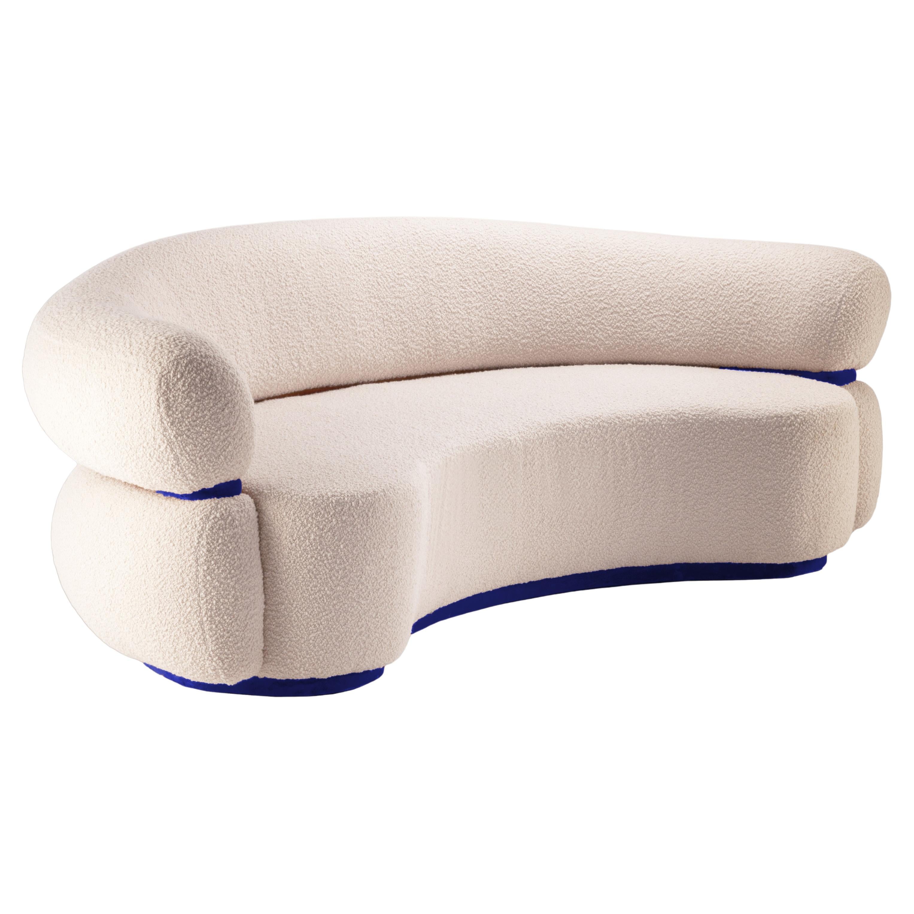 https://a.1stdibscdn.com/dooq-mid-century-modern-off-white-boucle-malibu-round-sofa-blue-velvet-w200-for-sale/f_54242/f_353406621689949227416/f_35340662_1689949228798_bg_processed.jpg