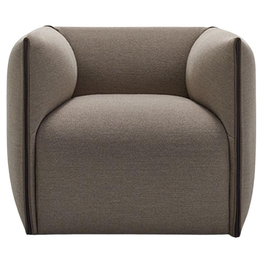 https://a.1stdibscdn.com/mdf-italia-customizable-mia-armchair-by-francesco-bettoni-for-sale/f_44652/f_354117121690393969867/f_35411712_1690393970273_bg_processed.jpg