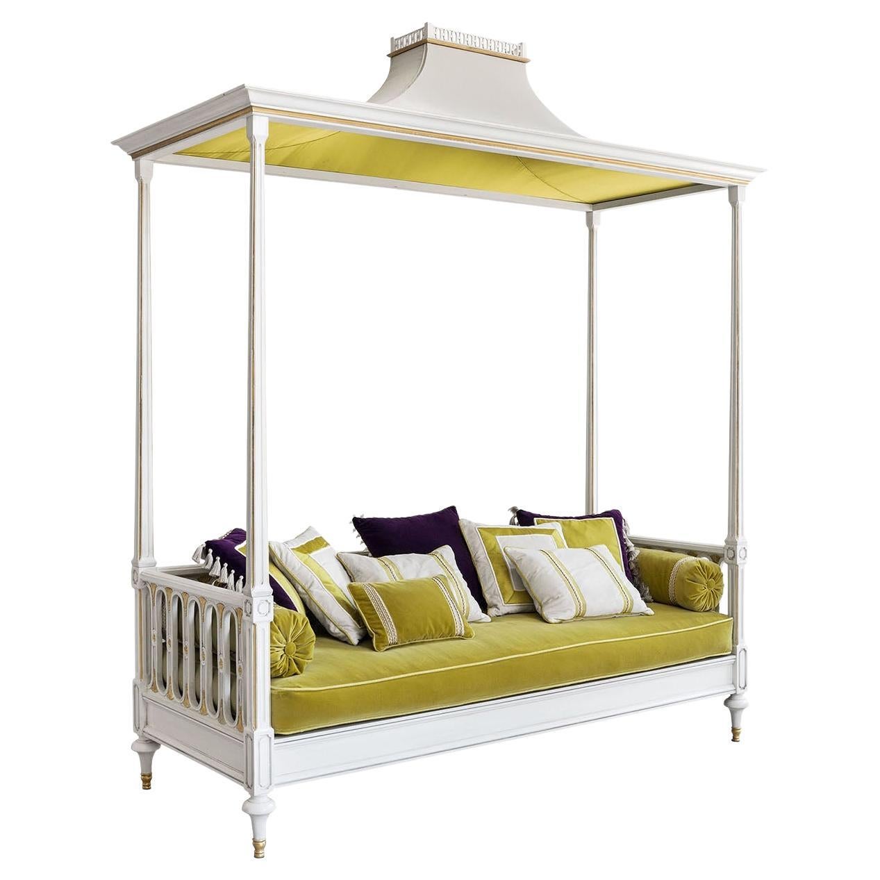 https://a.1stdibscdn.com/wilson-sofa-with-canopy-for-sale/f_17062/f_356056421691488989576/f_35605642_1691488989953_bg_processed.jpg