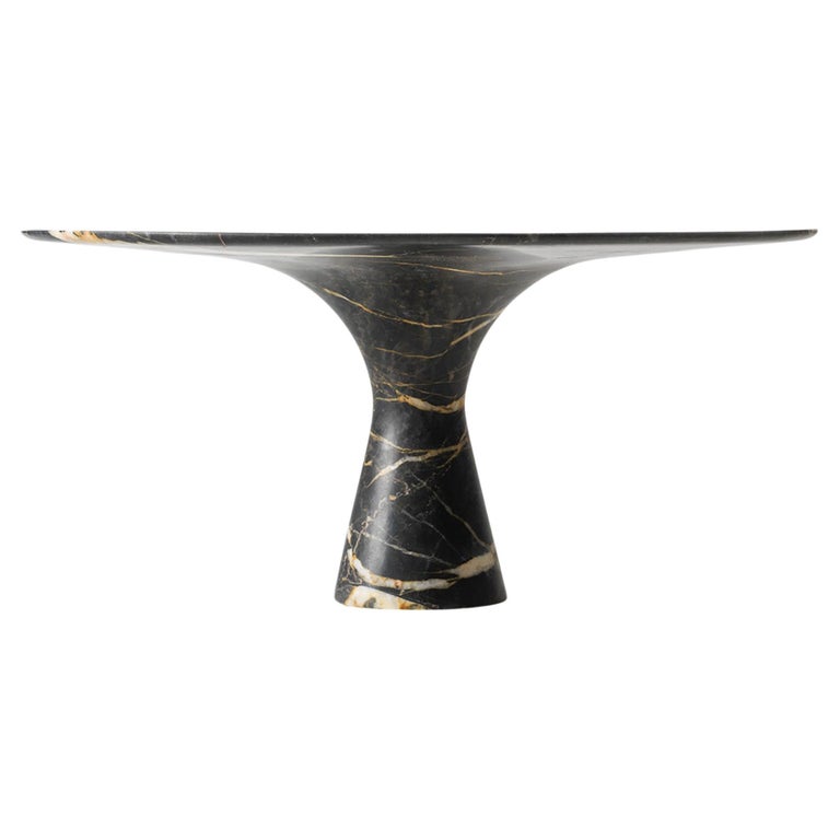 https://a.1stdibscdn.com/port-saint-laurent-contemporary-oval-marble-dining-table-290-75-for-sale/f_12192/f_363853821696004534347/f_36385382_1696004534780_bg_processed.jpg?width=768