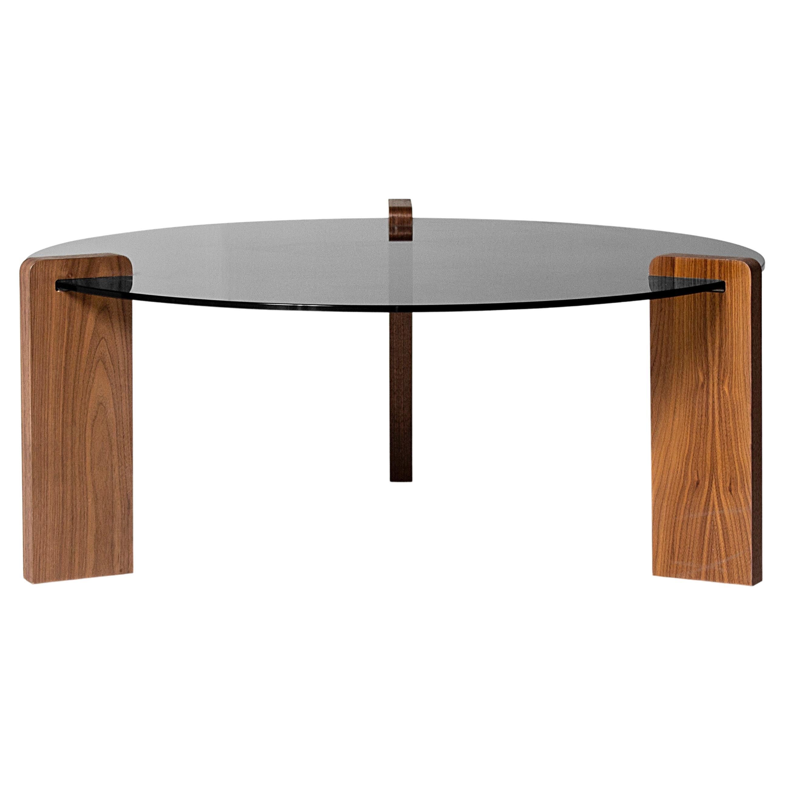 https://a.1stdibscdn.com/davis-smoked-glass-coffee-table-walnut-black-for-sale/f_60402/f_364589821696438589488/f_36458982_1696438590395_bg_processed.jpg