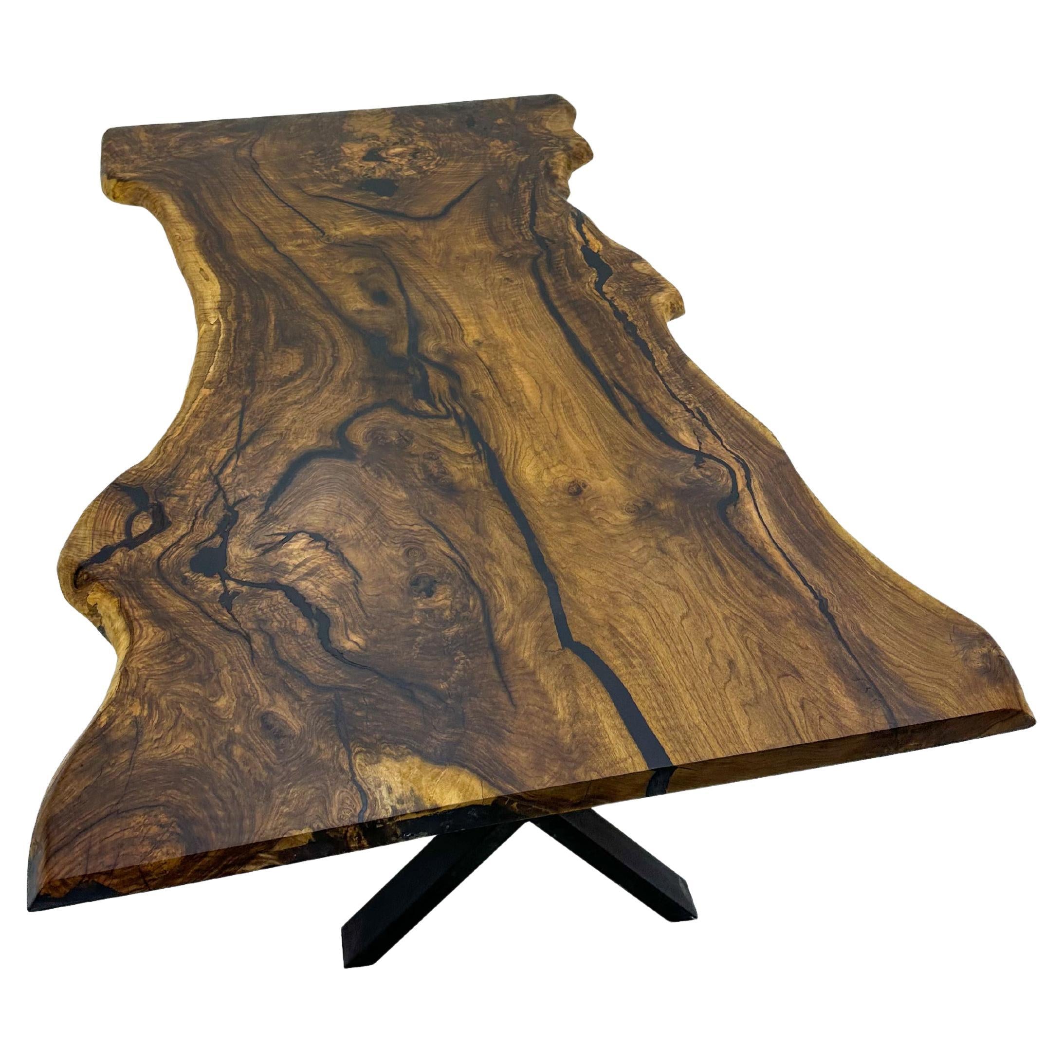 https://a.1stdibscdn.com/massive-walnut-live-edge-one-piece-dining-table-large-walnut-wood-table-for-sale/f_91932/f_364694021727174827556/f_36469402_1727174828474_bg_processed.jpg
