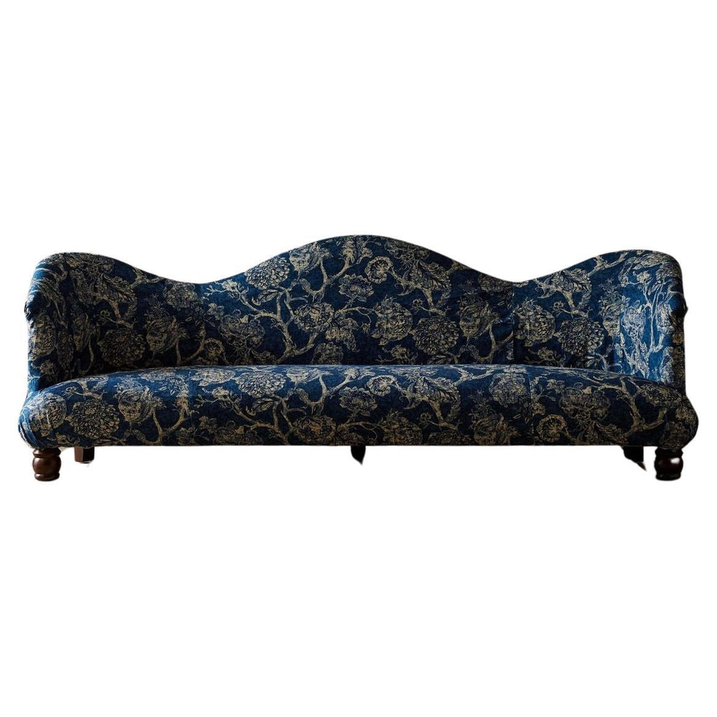 https://a.1stdibscdn.com/the-jaipur-sofa-for-sale/f_68092/f_365481121709674375346/f_36548112_1709674375718_bg_processed.jpg