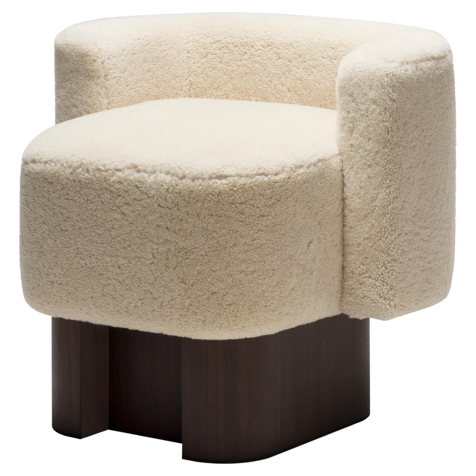 https://a.1stdibscdn.com/lloyd-armchair-by-adrian-dingle-dark-walnut-modern-design-2023-for-sale/f_37373/f_485747121769744549144/f_36752002_1698077175719_bg_processed.jpg
