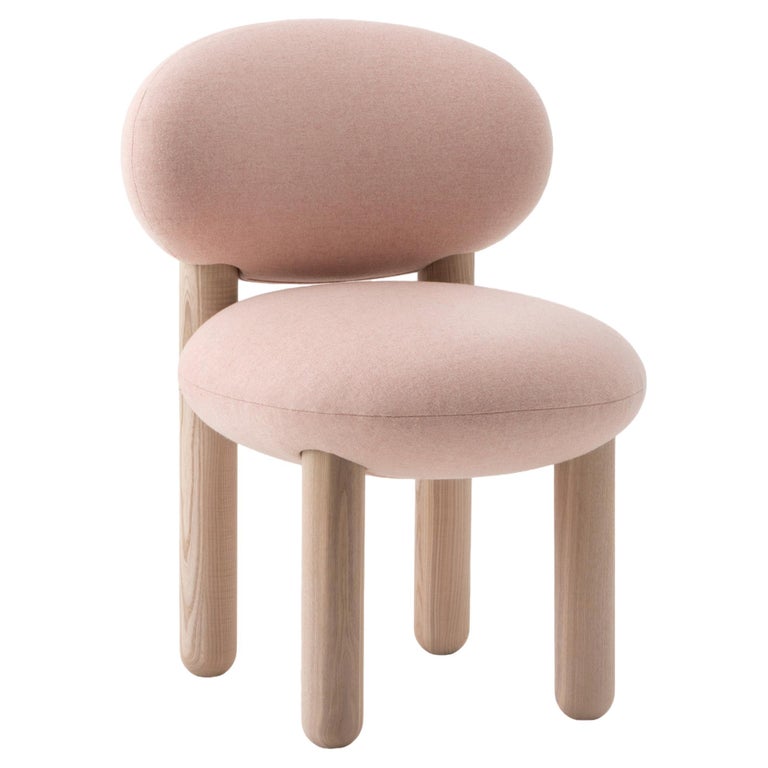 https://a.1stdibscdn.com/modern-dining-chair-flock-cs2-in-wool-fabric-by-noom-for-sale/f_42321/f_371237921700156050433/f_37123792_1700156051209_bg_processed.jpg?width=768