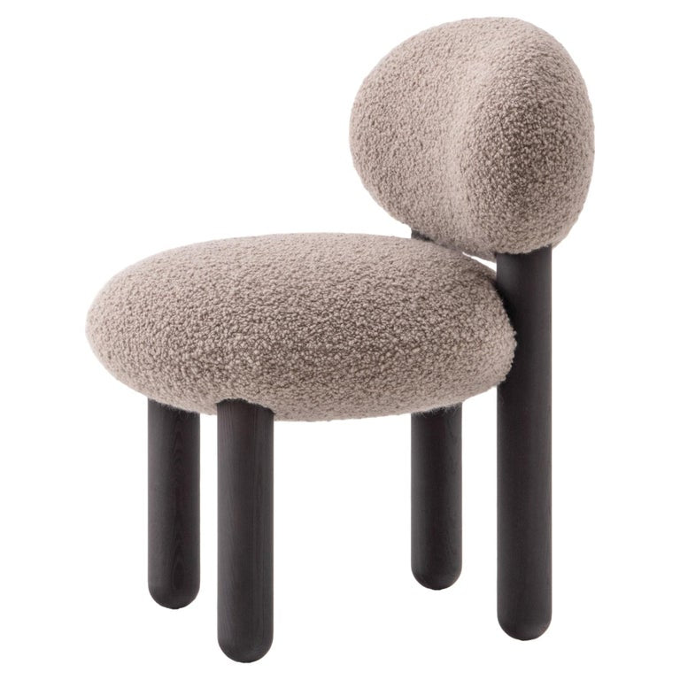 https://a.1stdibscdn.com/modern-dining-chair-flock-cs2-in-dedar-nimbus-fabric-by-noom-for-sale/f_42321/f_371369321700236431491/f_37136932_1700236432334_bg_processed.jpg?width=768
