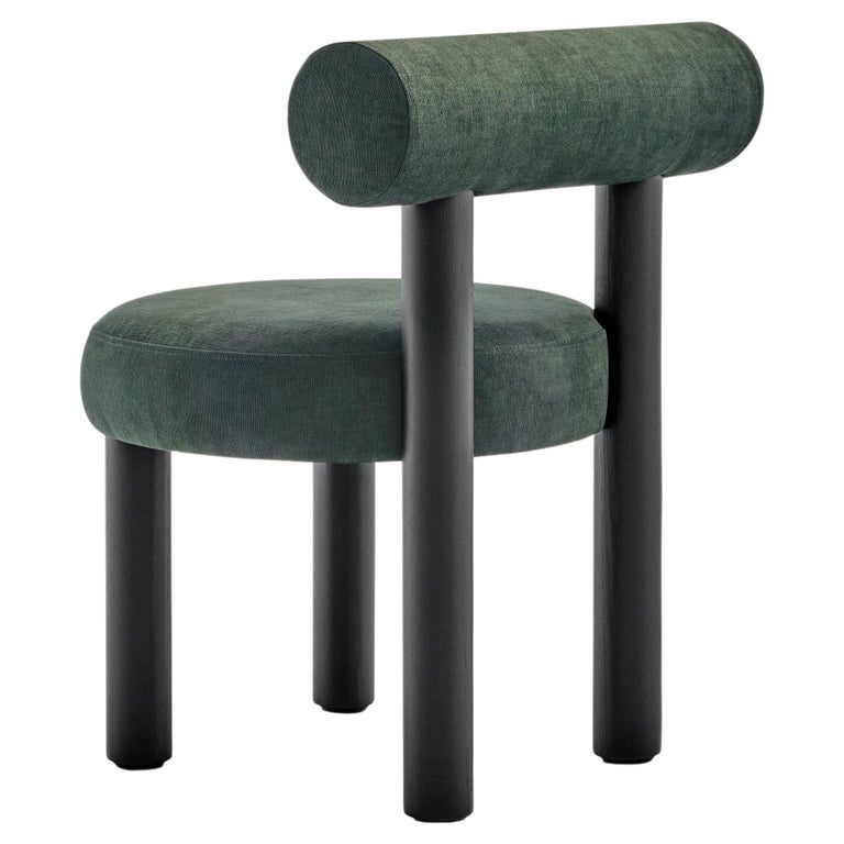 https://a.1stdibscdn.com/modern-dining-chair-gropius-cs2-in-various-fabrics-with-wooden-legs-by-noom-for-sale/f_42321/f_371858821700565893975/f_37185882_1700565894724_bg_processed.jpg?width=768