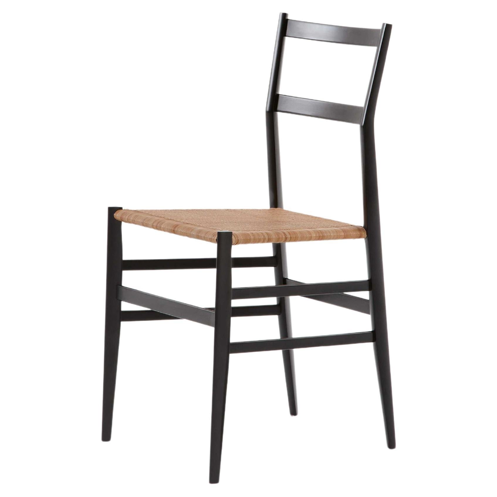 https://a.1stdibscdn.com/gio-ponti-699-superleggera-by-cassina-in-black-white-or-ash-for-sale/f_15912/f_372362521700840968222/f_37236252_1700840968619_bg_processed.jpg