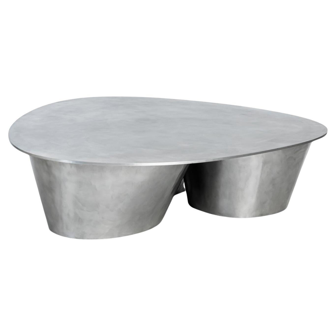 https://a.1stdibscdn.com/aluminium-coffee-table-by-jan-ankiersztajn-for-sale-picture-3/f_43981/f_372799721701175066676/f_37279972_1701175066910_bg_processed.jpg