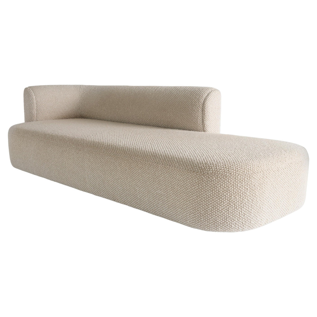 https://a.1stdibscdn.com/capper-chaise-58-by-phase-design-fabric-for-sale/f_64972/f_375561921702515745083/f_37556192_1702515746166_bg_processed.jpg