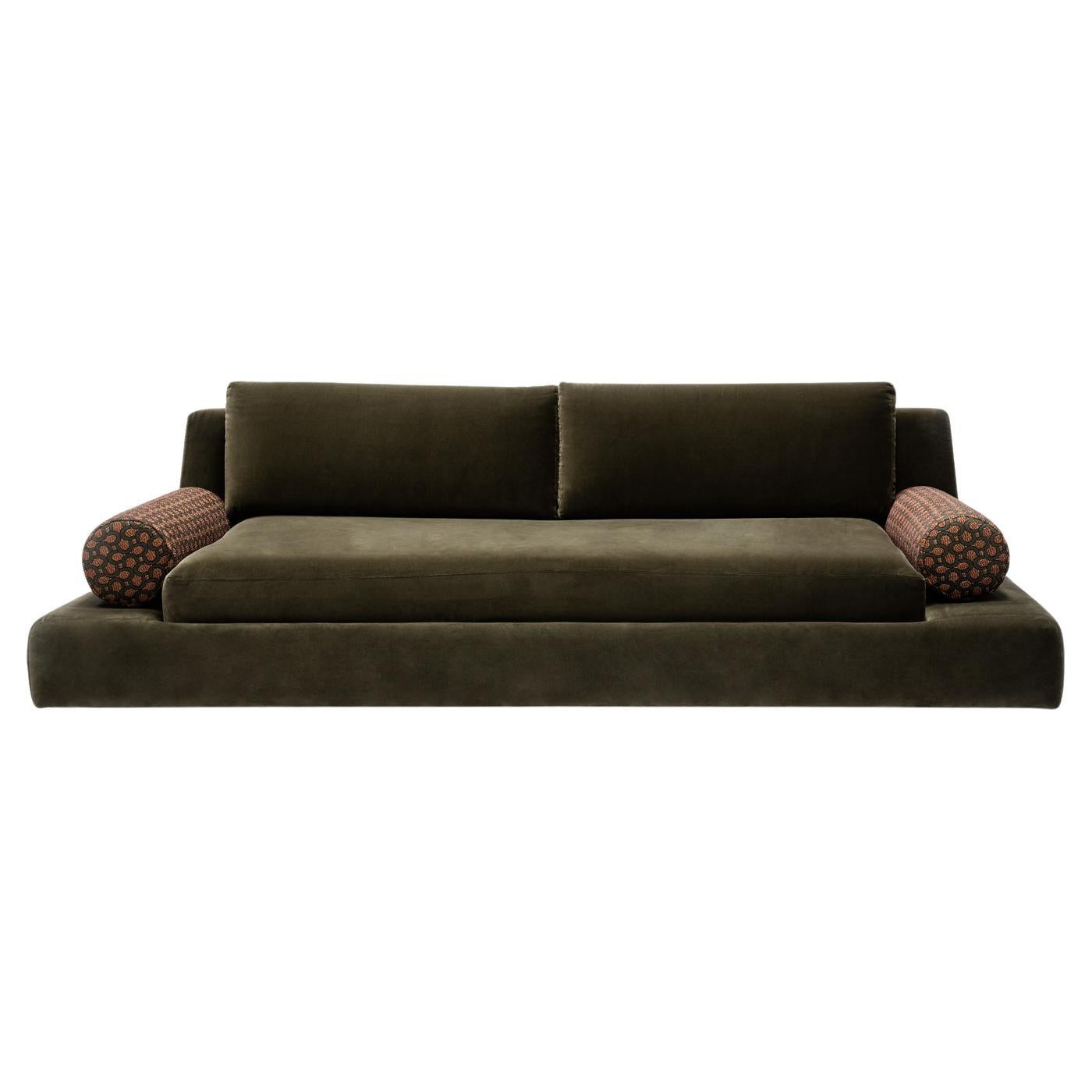 https://a.1stdibscdn.com/podium-sofa-for-sale/f_96102/f_377731021704304804874/f_37773102_1704304805180_bg_processed.jpg