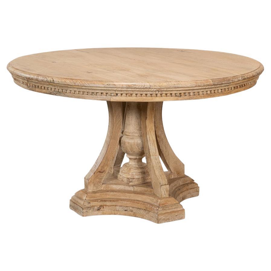 https://a.1stdibscdn.com/french-country-round-dining-table-for-sale/f_8038/f_388804721710621958298/f_38880472_1710621959508_bg_processed.jpg