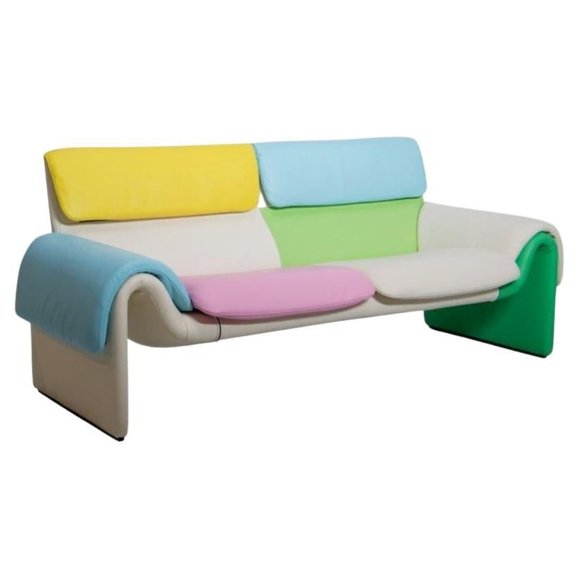 https://a.1stdibscdn.com/de-sede-ds-2011-harlequin-sofa-a-by-duplex-and-pin-up-home-for-sale/f_16392/f_389613221711108529176/f_38961322_1711108529496_bg_processed.jpg