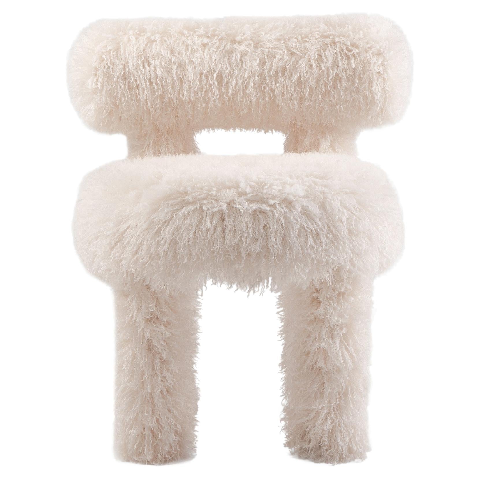 https://a.1stdibscdn.com/contemporary-dining-chair-fluffy-by-noom-gropius-cs1-for-sale/f_31233/f_391280221713868385338/f_39128022_1713868385870_bg_processed.jpg