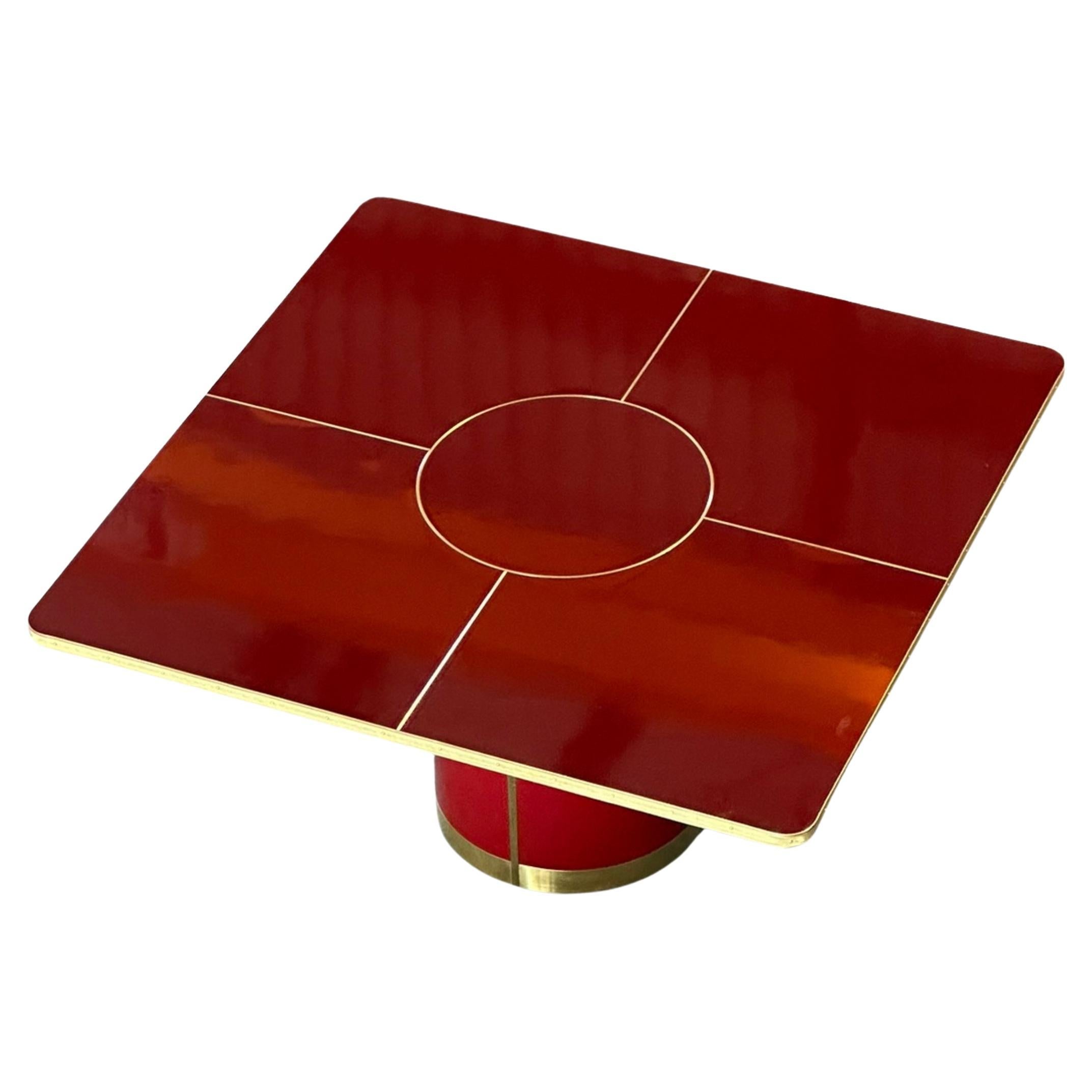 https://a.1stdibscdn.com/dining-table-with-pedestal-high-gloss-laminate-with-brass-marquetry-size-l-for-sale/f_40561/f_394442521714131662964/f_39444062_1714130853421_bg_processed.jpg