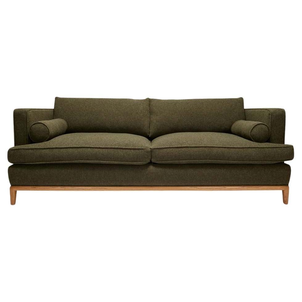 https://a.1stdibscdn.com/franklin-sofa-by-lawson-fenning-for-sale/f_8060/f_394571021714172687102/f_39457102_1714172687342_bg_processed.jpg