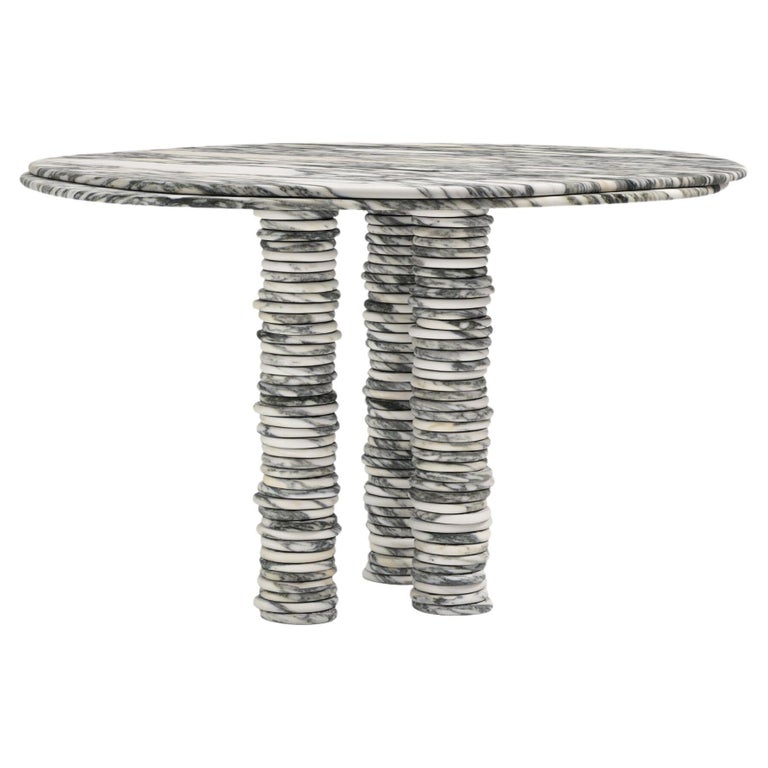 https://a.1stdibscdn.com/formla-onda-round-dining-table-42l-x-42w-x-29h-arabescato-corchia-marble-for-sale/f_98022/f_395550421714762937271/f_39555042_1714762937815_bg_processed.jpg?width=768