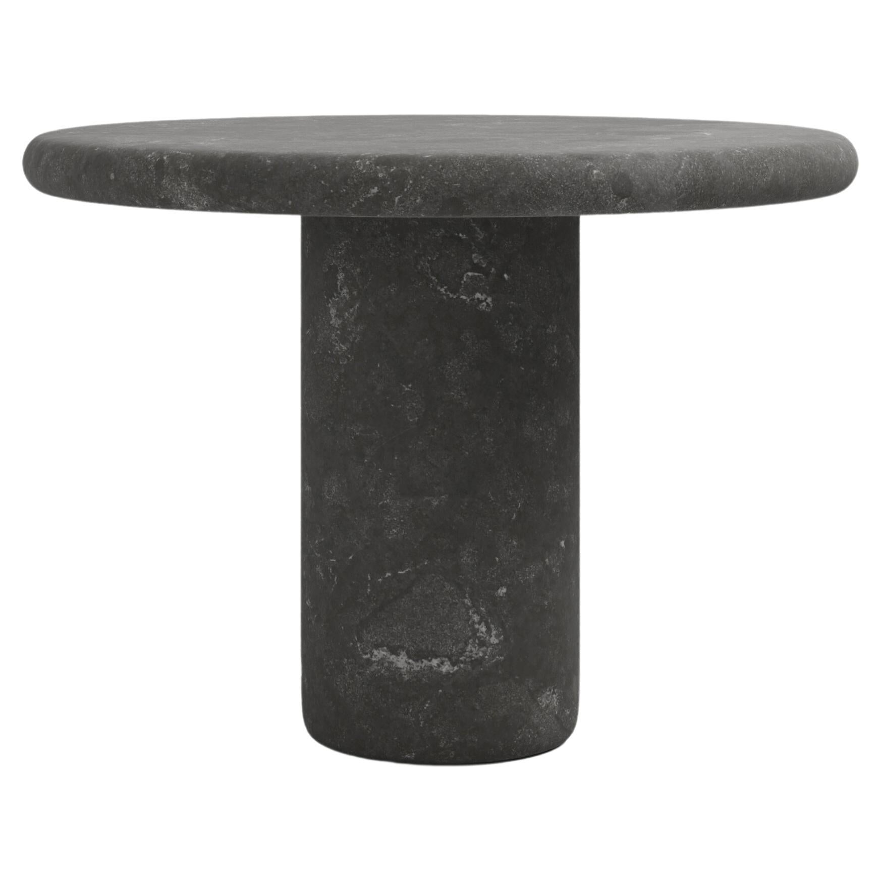 https://a.1stdibscdn.com/formla-luna-round-dining-table-42l-x-42w-x-30h-nero-petite-granite-for-sale/f_98022/f_395992921715035014521/f_39599292_1715035015080_bg_processed.jpg