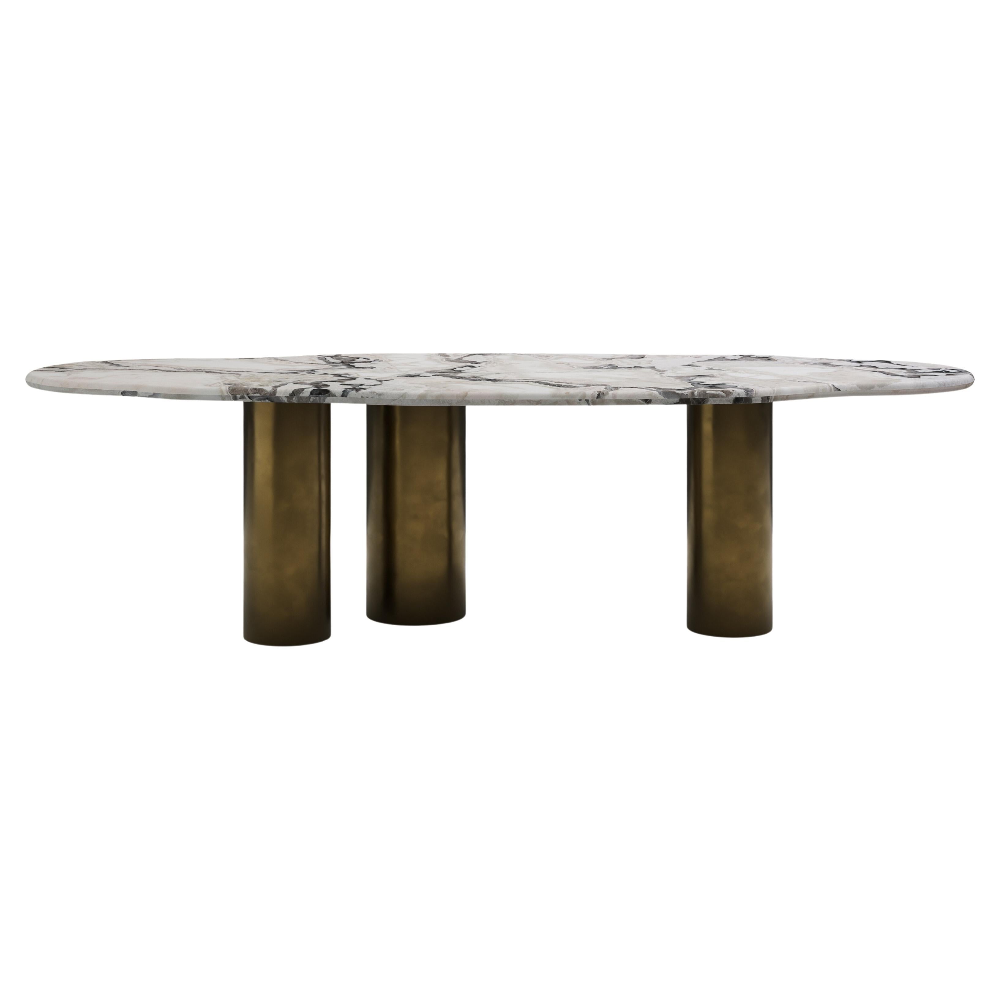 https://a.1stdibscdn.com/formla-lago-freeform-dining-table-118l-x-48w-x-30h-oyster-marble-bronze-for-sale/f_98022/f_396510121715298032412/f_39651012_1715298033433_bg_processed.jpg