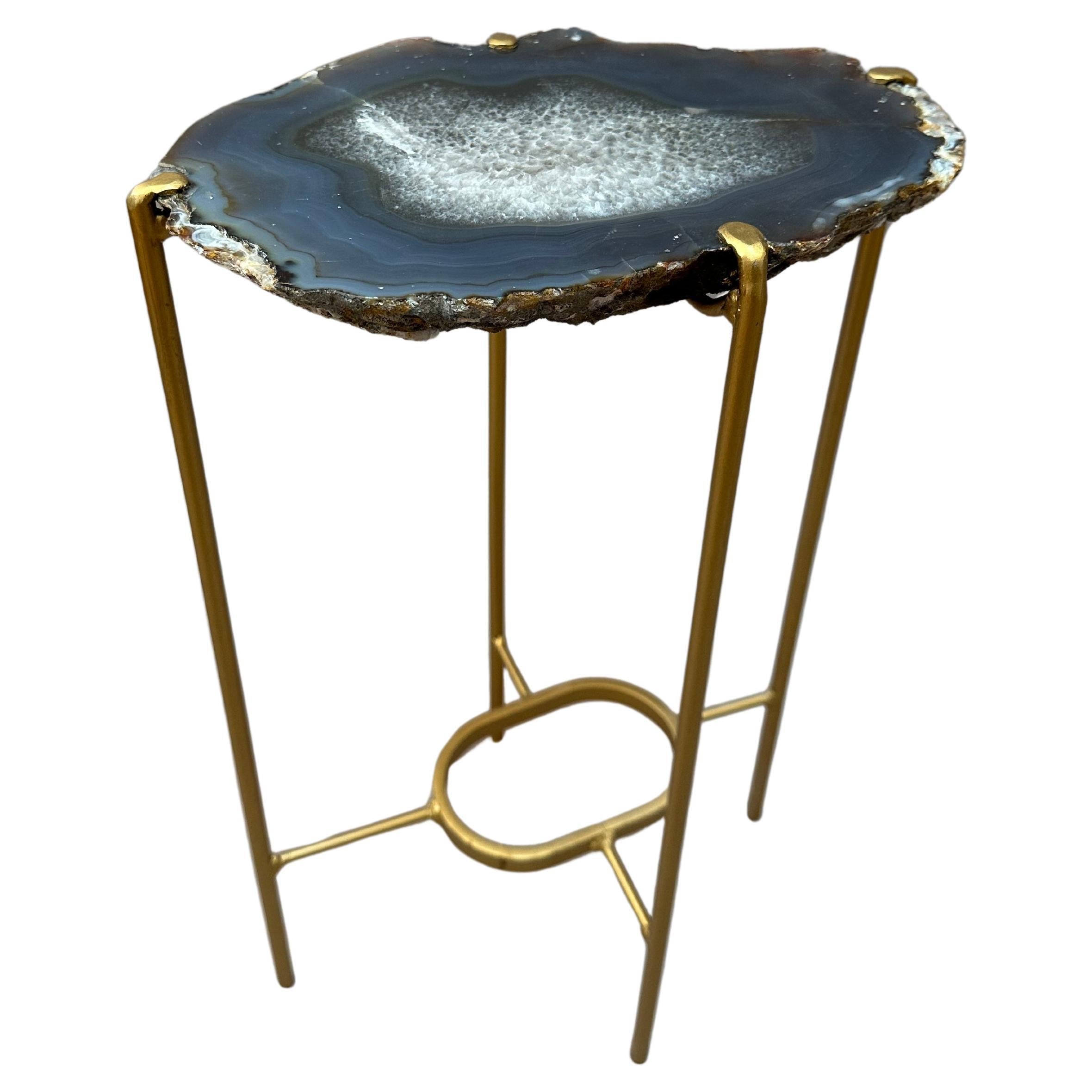 https://a.1stdibscdn.com/unusual-modern-handcrafted-geode-drinks-table-for-sale/f_8726/f_396606421715359565921/f_39660642_1715359566629_bg_processed.jpg