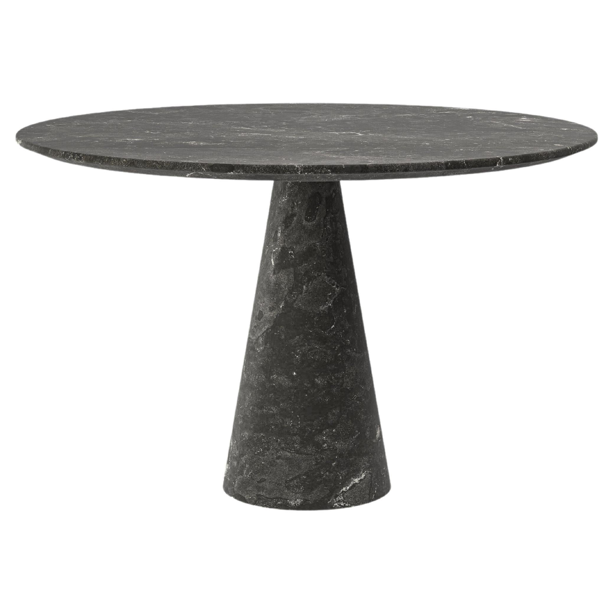 https://a.1stdibscdn.com/formla-cono-round-dining-table-42l-x-42w-x-30h-nero-petite-granite-for-sale/f_98022/f_396666121715386234175/f_39666612_1715386234797_bg_processed.jpg