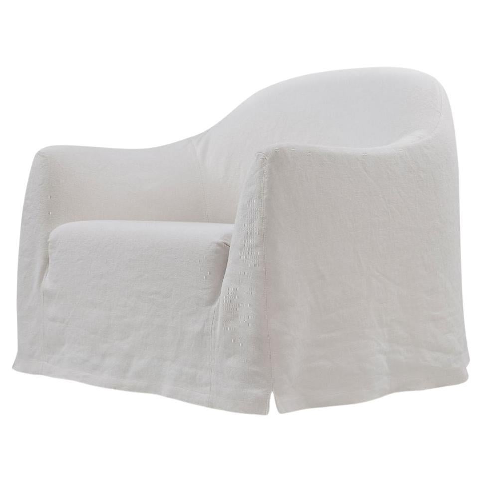 https://a.1stdibscdn.com/clichy-linen-slipcover-armchair-custom-made-in-spain-for-sale/f_98092/f_397254621715777883748/f_39725462_1715777883925_bg_processed.jpg