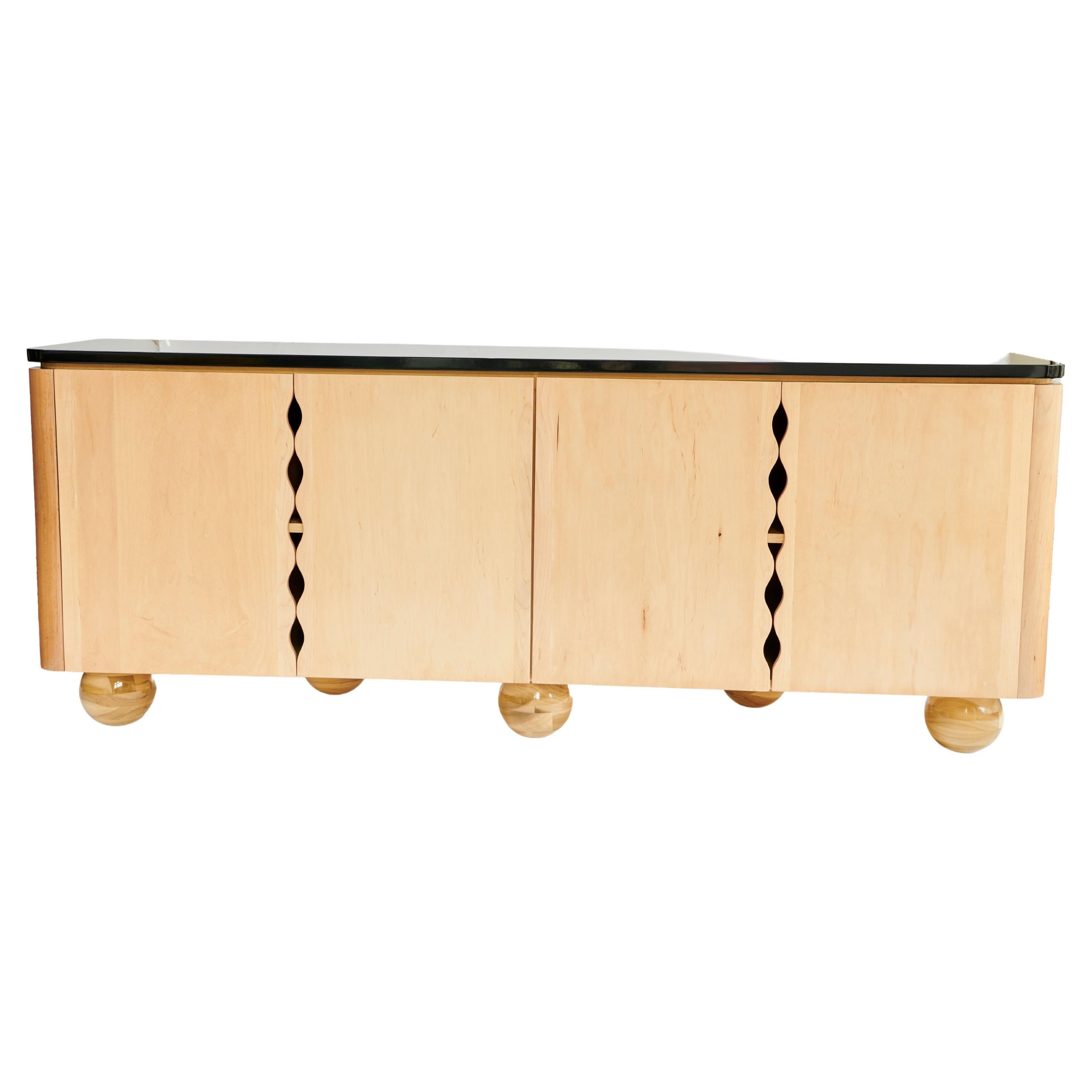 https://a.1stdibscdn.com/london-media-cabinet-black-lacquer-and-maple-cabinet-by-christian-siriano-for-sale/f_56972/f_397341121715961515003/f_39734112_1715961516128_bg_processed.jpg