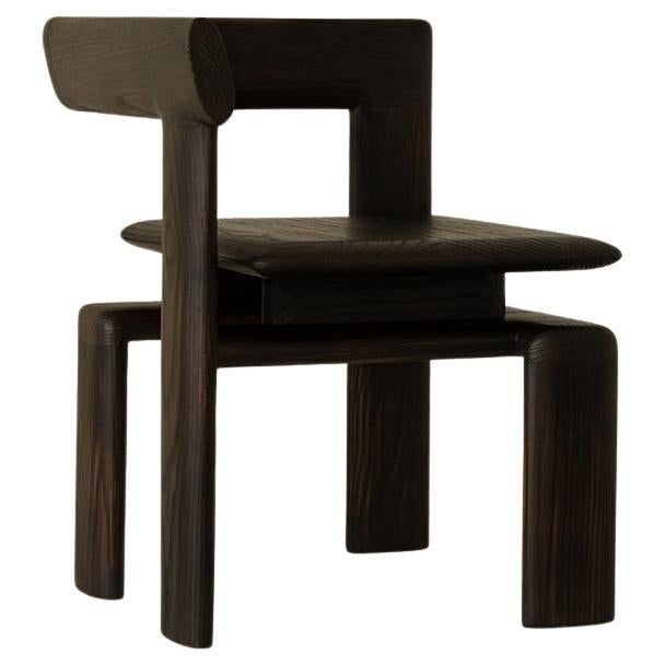 https://a.1stdibscdn.com/contemporary-nelligan-chair-for-sale/f_57542/f_397734521715970919003/f_39773452_1715970919193_bg_processed.jpg