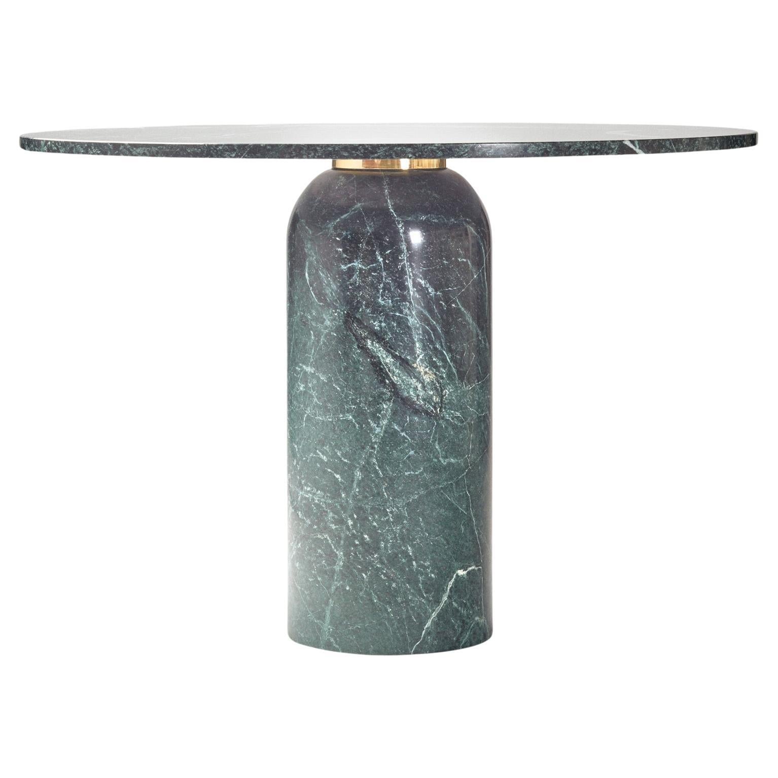https://a.1stdibscdn.com/solid-green-macael-marble-round-dining-table-with-brass-detail-roser-for-sale/44895362/f_467529821758536690967/f_39919922_1718031021603_bg_processed.jpg